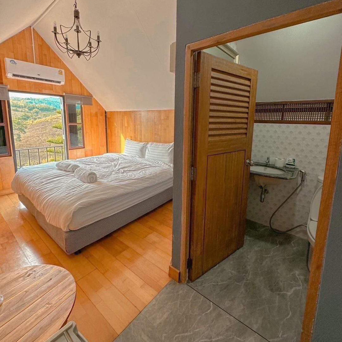ROOM NAME